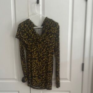 A Pea in the Pod Black and Yellow Floral Maternity Top